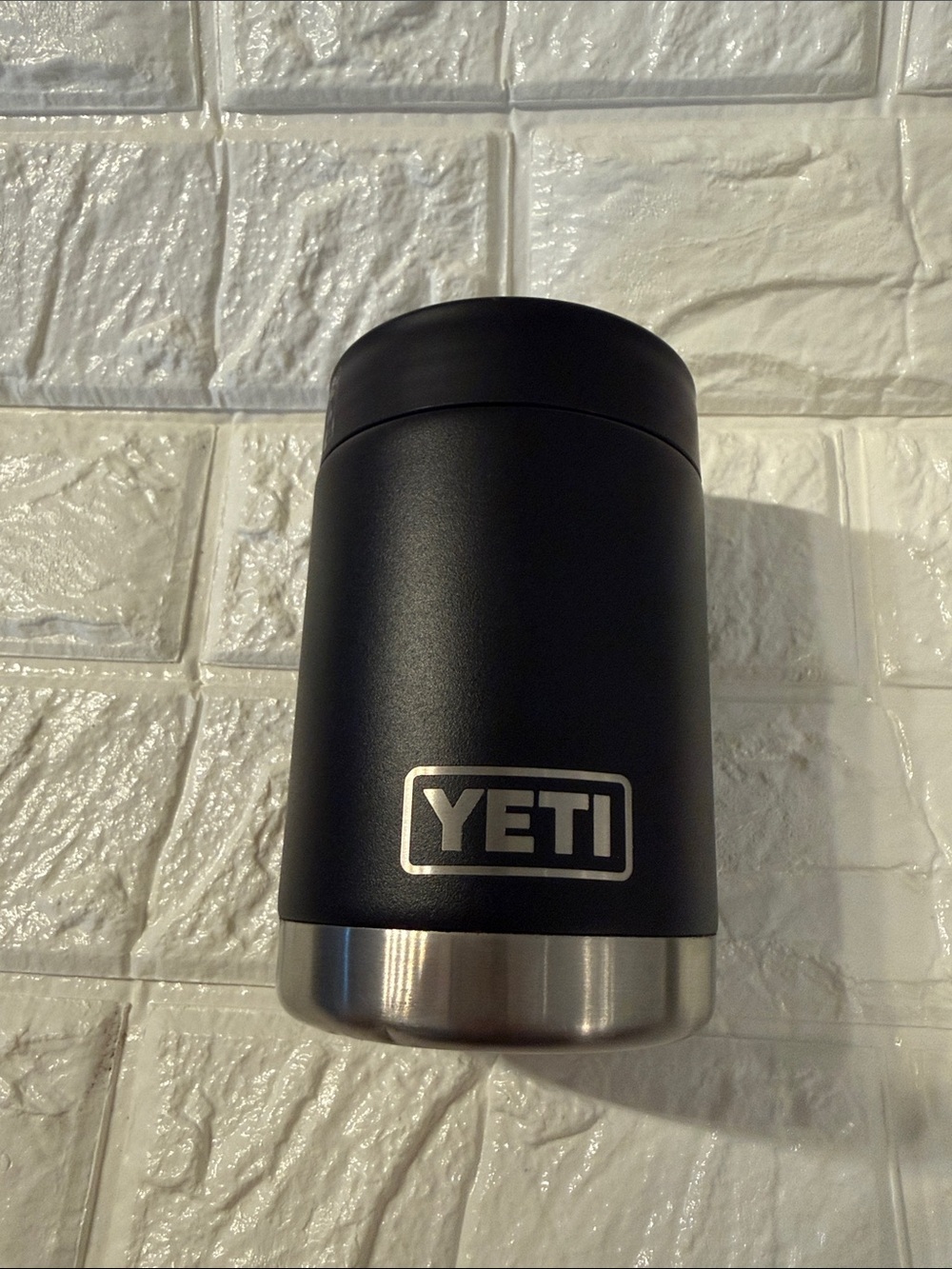Yeti can cooler